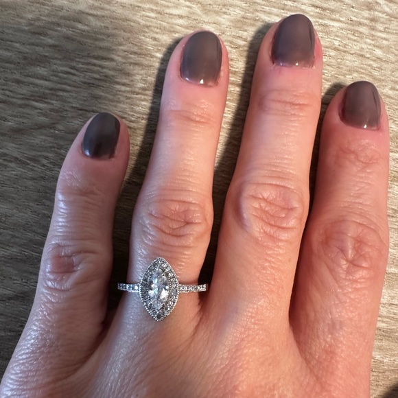 NWOT CHUNKY RHODIUM MULTI STONE RING - SIZE 6 - Picture 4 of 8